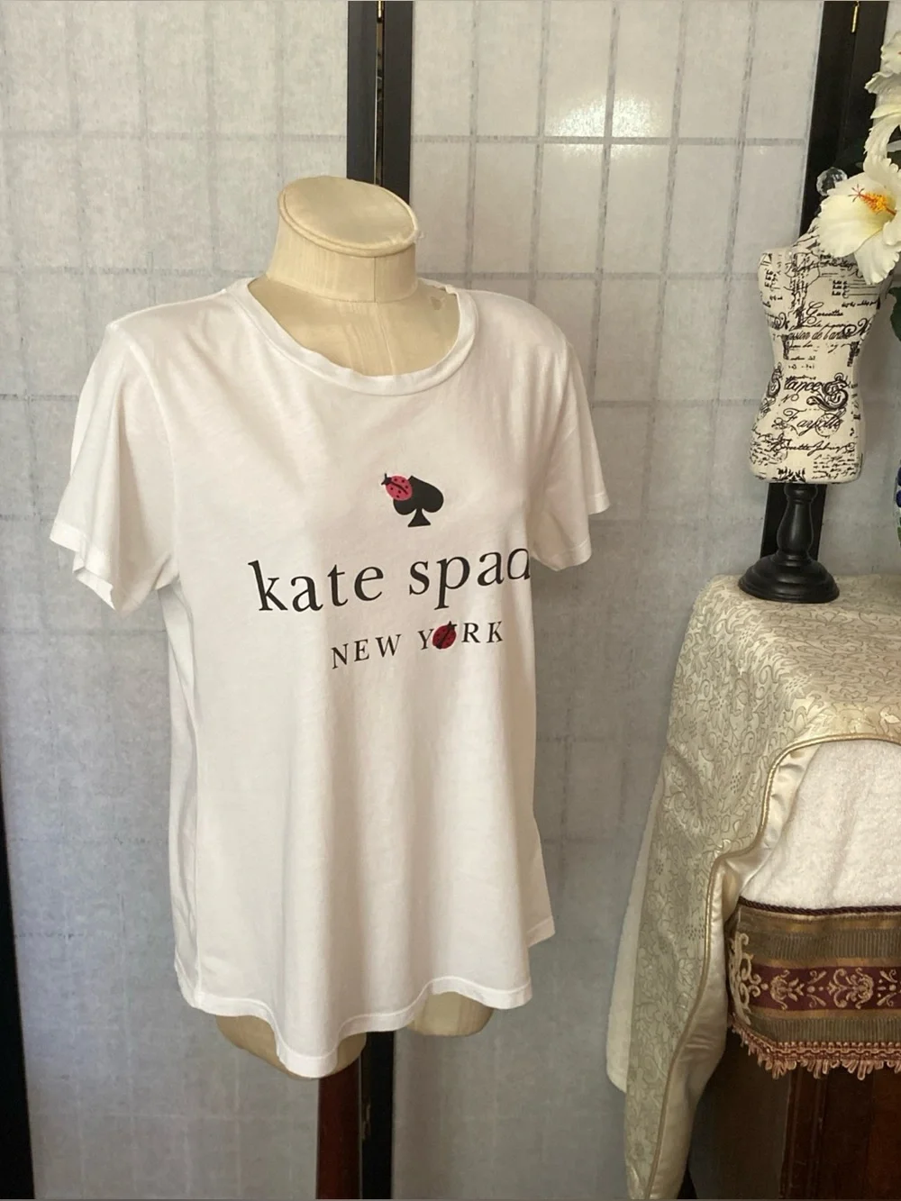 KATE SPADE Wom L Ladybug Patch Logo Crew-Neck T-Shirt Top